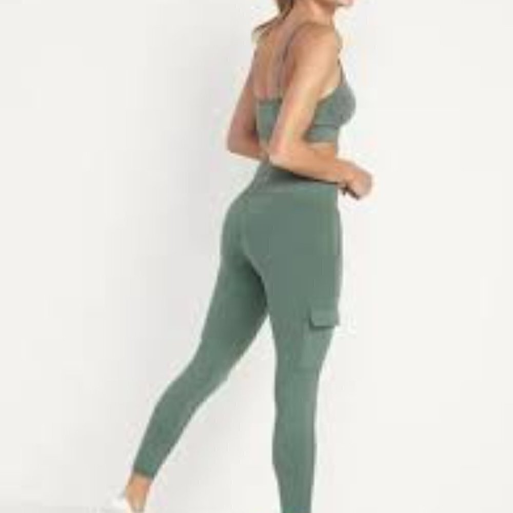 Old Navy Active Go-Dry High Rise 7/8 Ankle Cargo Elevate Leggings